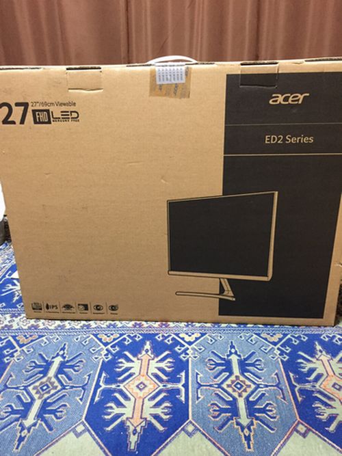 Acer ED272Abifxを購入